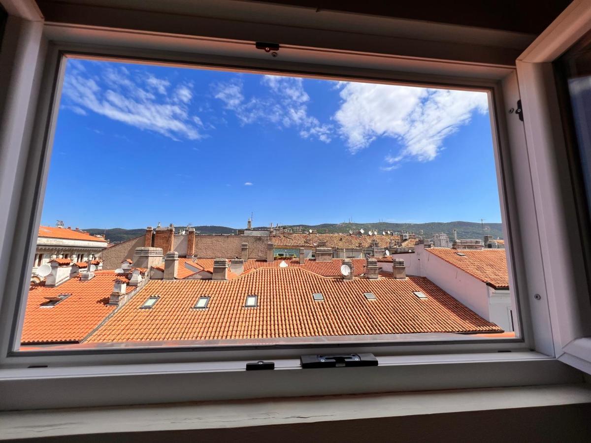 Mansarda Mazzini Appartement Triëst Buitenkant foto