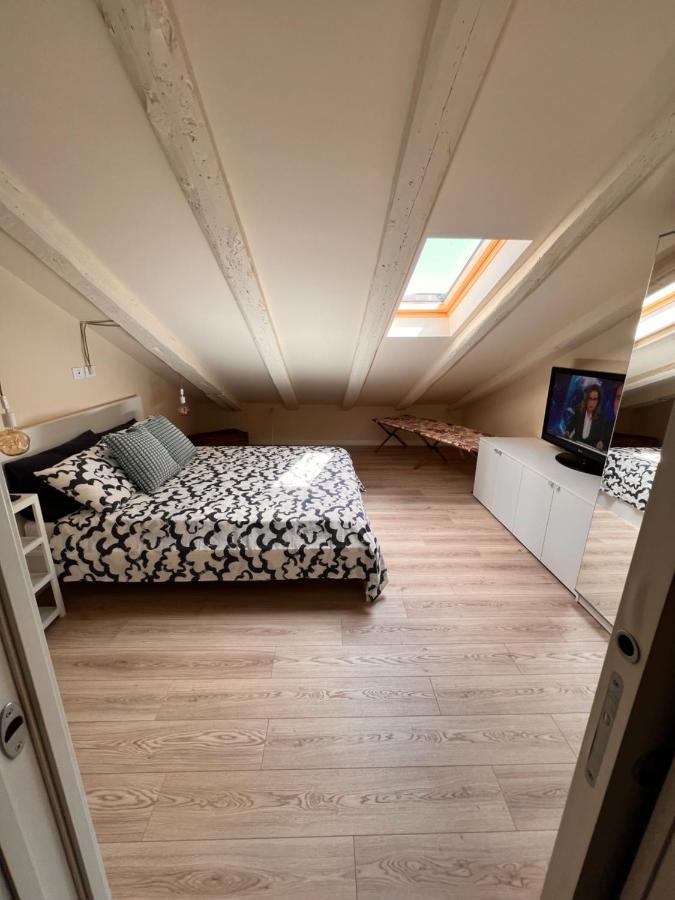 Mansarda Mazzini Appartement Triëst Buitenkant foto